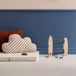 Kids Concept Autobaan Aiden 5 Kids Concept Autobaan Aiden -speelgarages, auto's & voertuigen Winkel kids concept autobaan met 3 autootjes grijs naturel