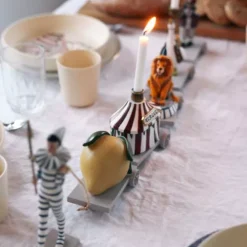 Konges Sløjd Verjaardagstrein - Pierrot -speelgarages, auto's & voertuigen Winkel konges verjaardagstrein pierot