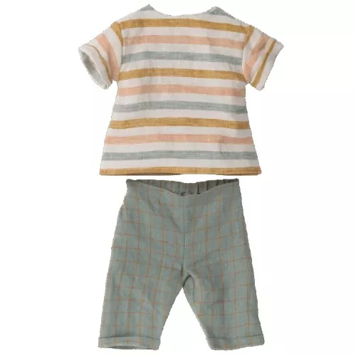 Maileg Poppenkleding T-shirt En Broek - Knuffelkonijn - Maat 4 1 Maileg Poppenkleding T-shirt En Broek - Knuffelkonijn - Maat 4