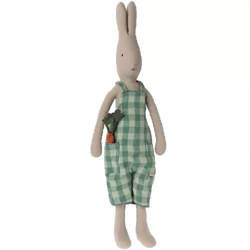 Maileg Poppenkleding Geruite Overall Met Wortel - Knuffelkonijn - Maat 3 2 Maileg Poppenkleding Geruite Overall Met Wortel - Knuffelkonijn - Maat 3 - Afbeelding 2