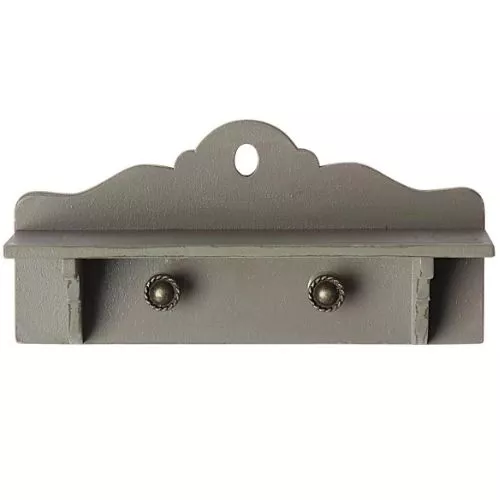 Maileg Poppenhuis Kapstok Met Plank - 4 Cm 1 Maileg Poppenhuis Kapstok Met Plank - 4 Cm