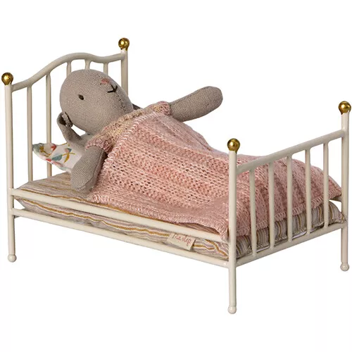 Maileg Vintage Poppenhuisbed Off-white - My 3 Maileg Vintage Poppenhuisbed Off-white - My - Afbeelding 3