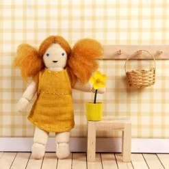 Olli Ella Holdie Folk Poppenhuispop 11 Cm - Daisy 7 Olli Ella Holdie Folk Poppenhuispop 11 Cm - Daisy -speelgarages, auto's & voertuigen Winkel olli ella daisy1
