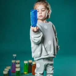 Petit Boum Sensorische Fles Float - Blue 3 Petit Boum Sensorische Fles Float - Blue -speelgarages, auto's & voertuigen Winkel petit boum sensorische fles float blue 2